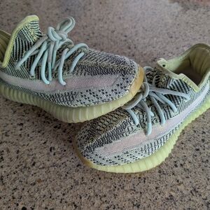 Adidas Yeezy Boost V2 350 Yeezreel Size 4 1/2 Youth